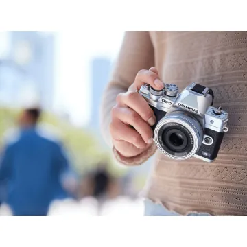 Olympus E-M10 IV Camera 1442 EZ Pancake Kit slv/slv, M.Zuiko Digital ED 14-42mm F3.5-5.6 EZ silver - 