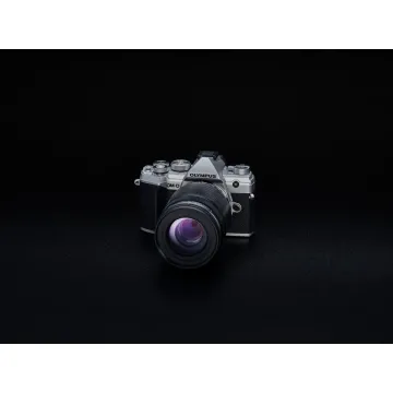 Olympus M.Zuiko Digital ED 40-150mm F4.0 PRO incl. Lens hood & Wrapping cloth - 
