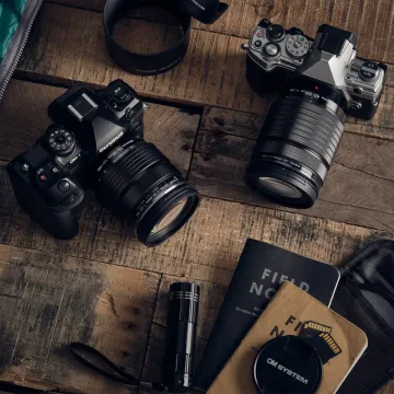 Olympus M.Zuiko Digital ED 12-40mm F2.8 PRO II incl. Lens hood & Wrapping cloth - 