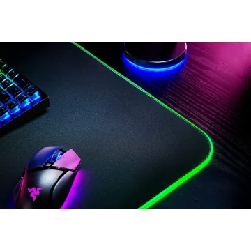 Razer GOLIATHUS CHROMA 3XL - Gaming Mousepad - RGB - Soft, Cloth Material - Balanced Control & Speed - 