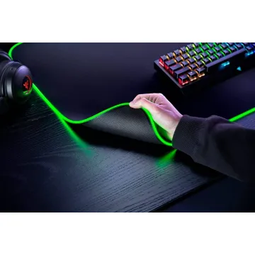 Razer GOLIATHUS CHROMA 3XL - Gaming Mousepad - RGB - Soft, Cloth Material - Balanced Control & Speed - 