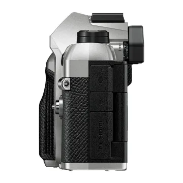 Olympus OM-5 II body silver, BLS-50 Battery, Eyecup, USB Connection Cable, Shoulder Strap - 